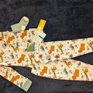 Max & Olivia Baby Boys 2 Piece Pajamas Set with Sox Size 24 M